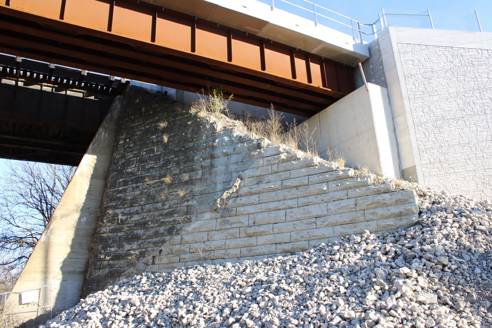 Modified east abutment