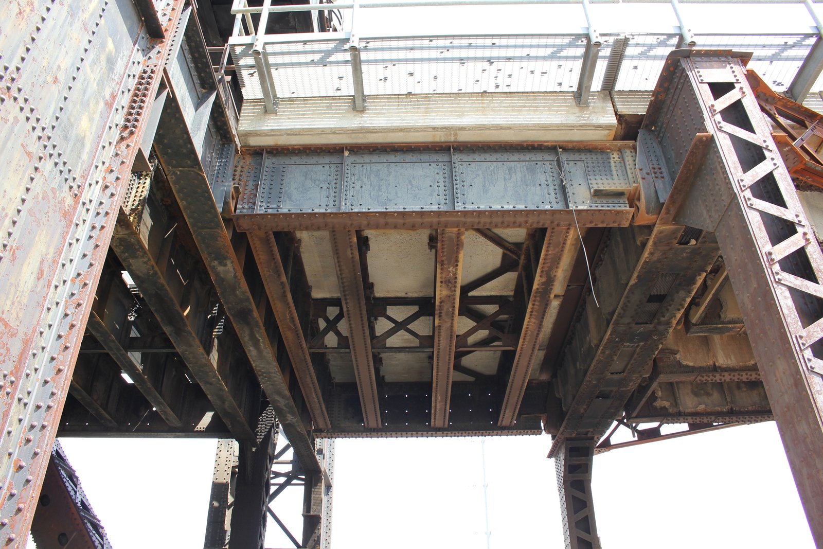 Span at connection to Highline Bridge (span #1)