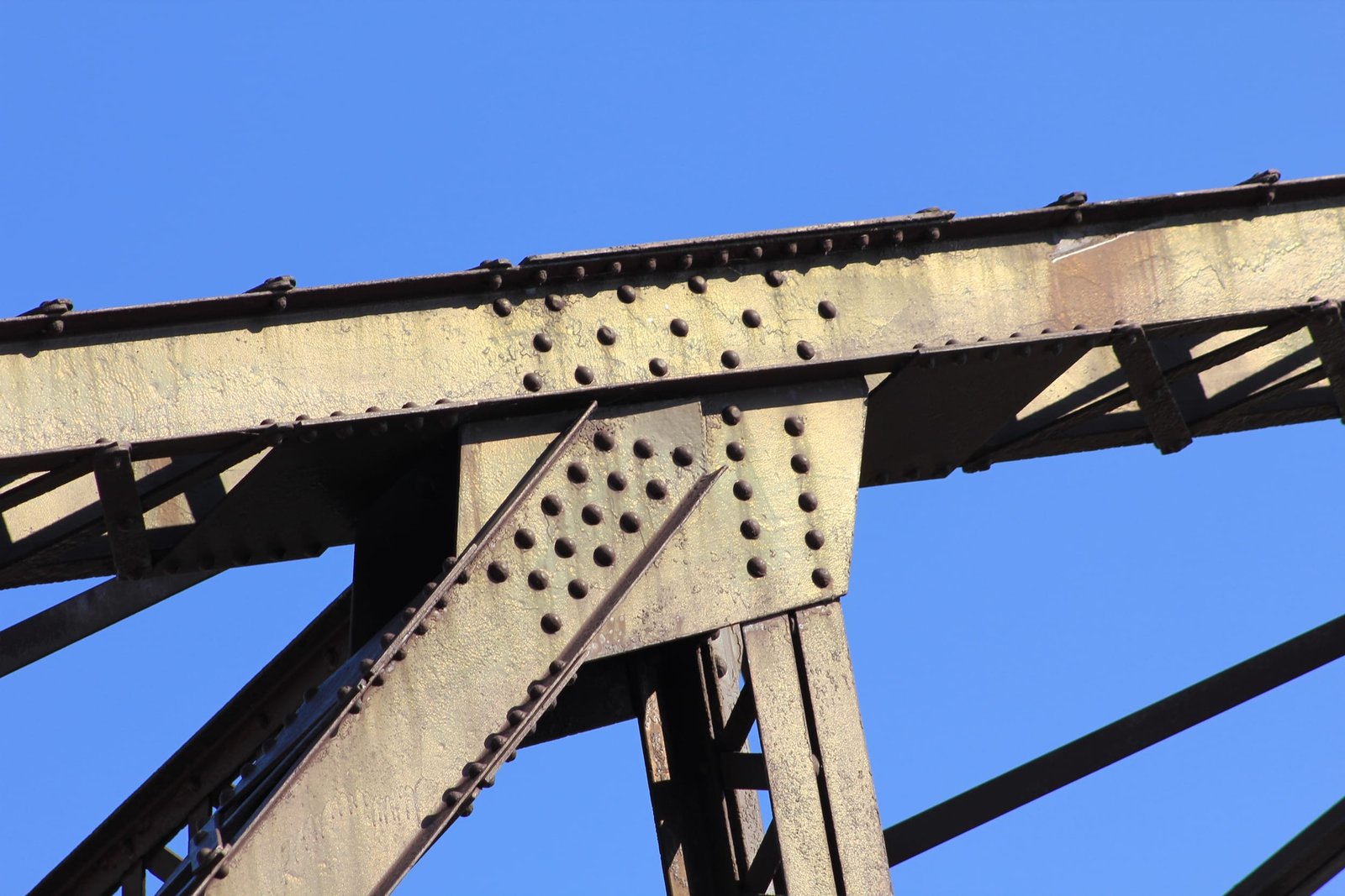 Cherry Avenue Railroad Bridge