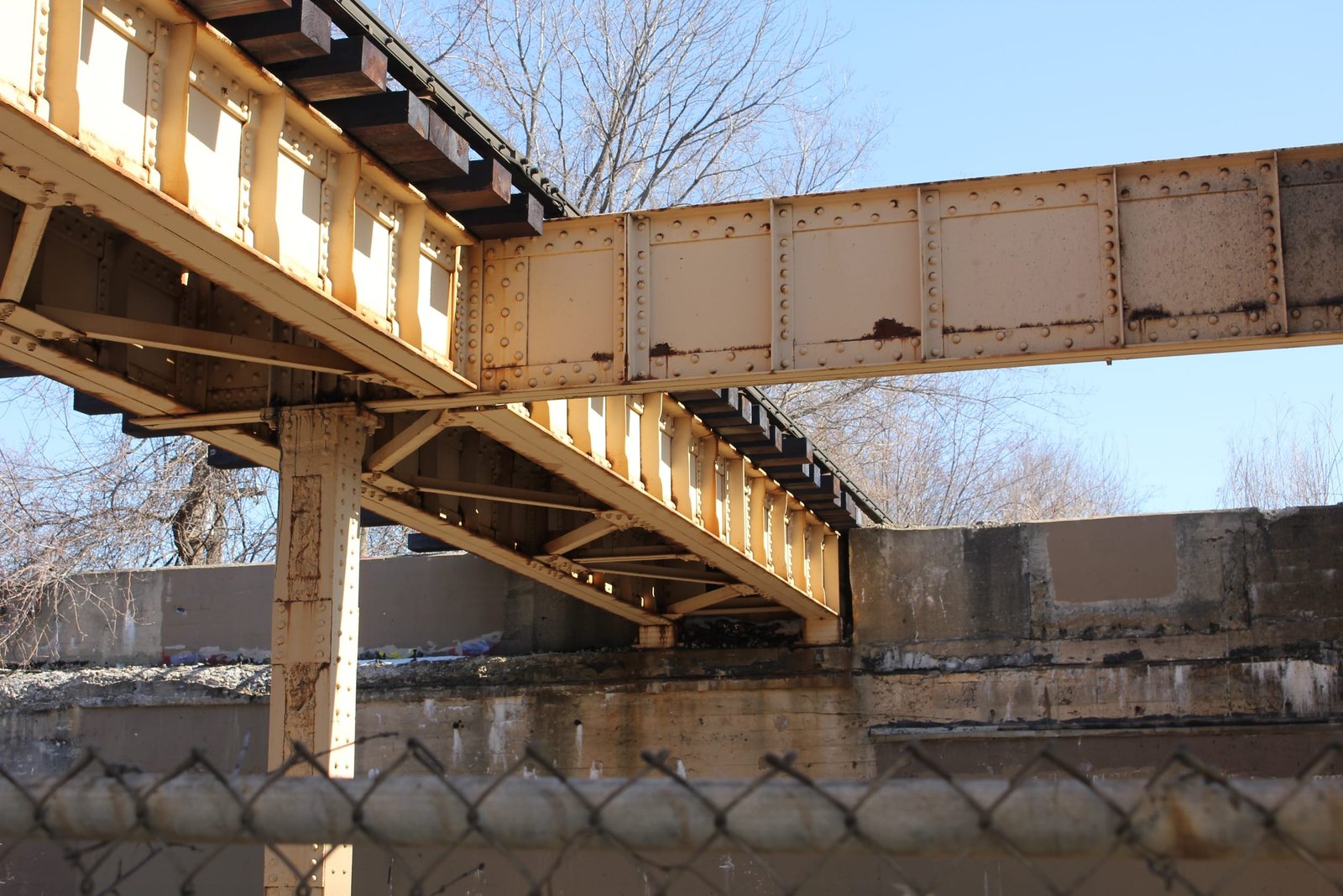 CTA Yellow Line - Dodge Avenue Bridge