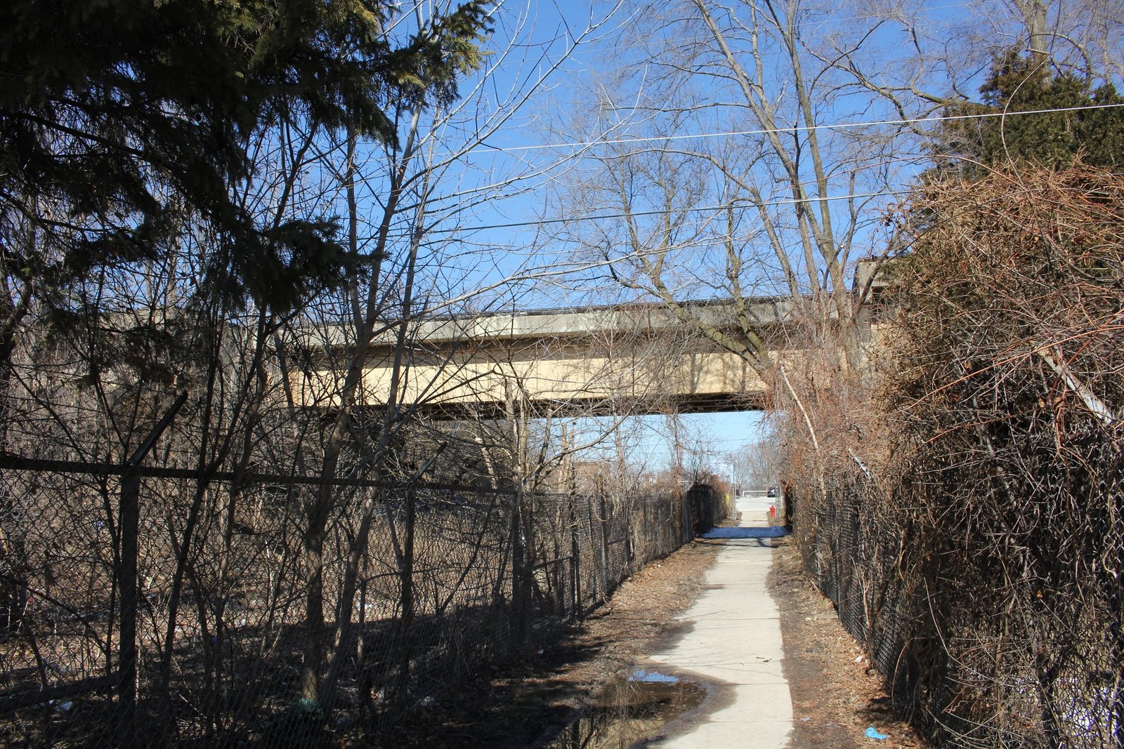 CTA Yellow Line - Old Hartrey Avenue Bridge