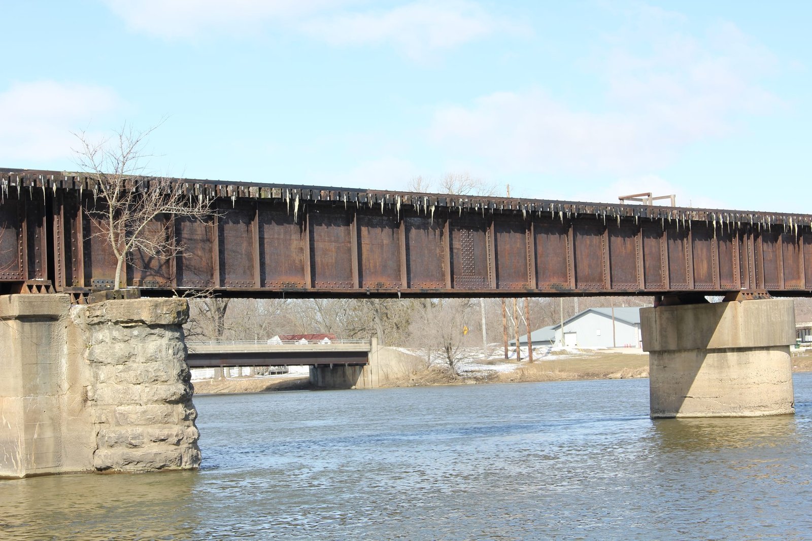 KBSR Kankakee River Bridge (Aroma Park)