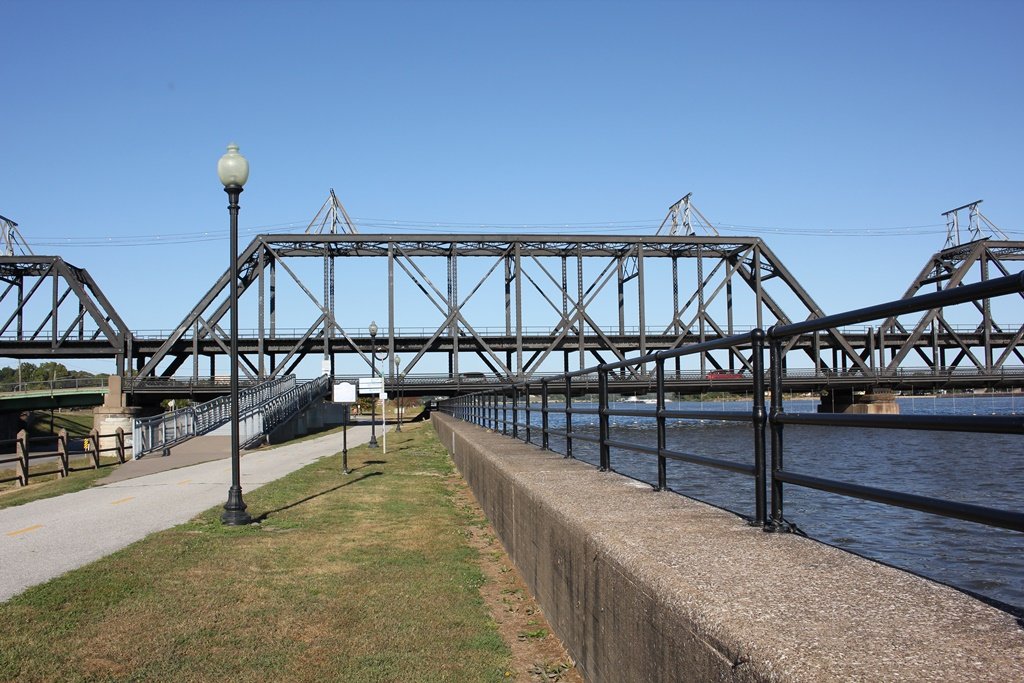 Government (Arsenal) Bridge