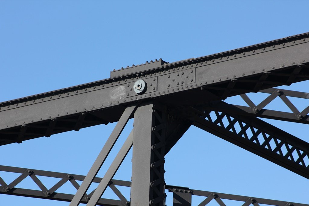 Government (Arsenal) Bridge